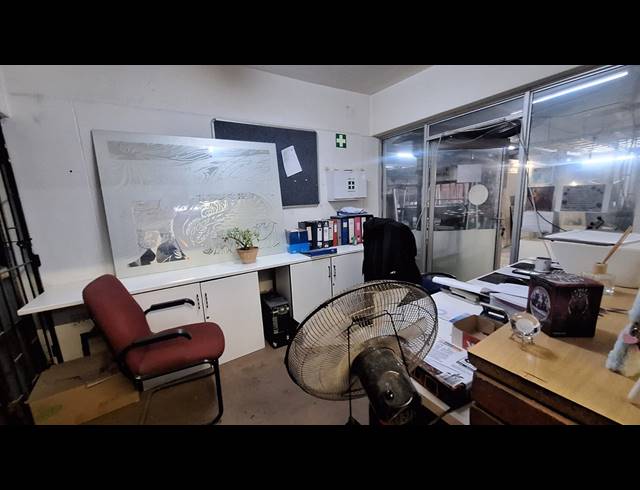 279M² MINI FACTORY FOR SALE IN MAYBERRY PARK